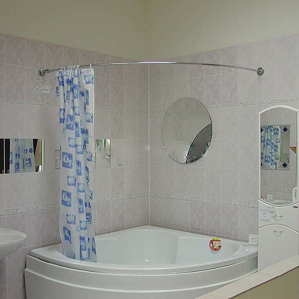 Карниз для ванны MARKA ONE Trapani дуга 140x140