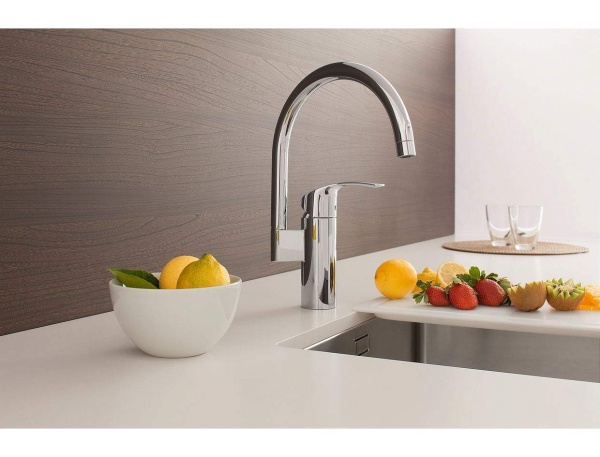 Смеситель для кухни GROHE Eurosmart New 33202002