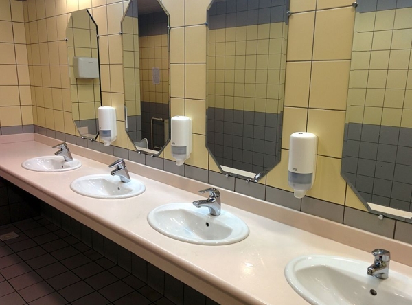 Диспенсер для жидкого мыла TORK Elevation 560000-61