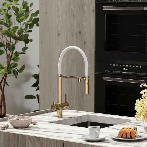 Смеситель для кухни SANCOS Imola с гибким изливом и подключ. фильтра SC4010BG золото брашированное