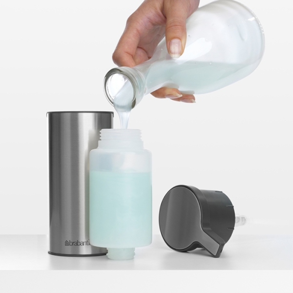 Диспенсер для жидкого мыла BRABANTIA 481208 сталь матовая