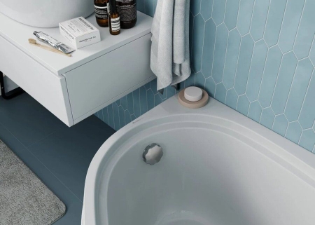 Акриловая ванна VAGNERPLAST Avona 150x90 R